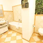 Apartment Secret Hideaways Tropical Feeling Mit 2 Schlafzimmer Nahe L Messe L Flughafen L Hbf *
