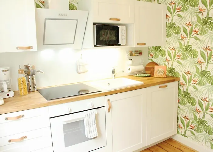 Apartment Secret Hideaways Tropical Feeling Mit 2 Schlafzimmer Nahe L Messe L Flughafen L Hbf