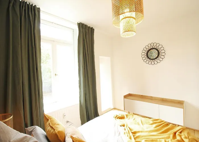 Apartment Secret Hideaways Tropical Feeling Mit 2 Schlafzimmer Nahe L Messe L Flughafen L Hbf Duisburg